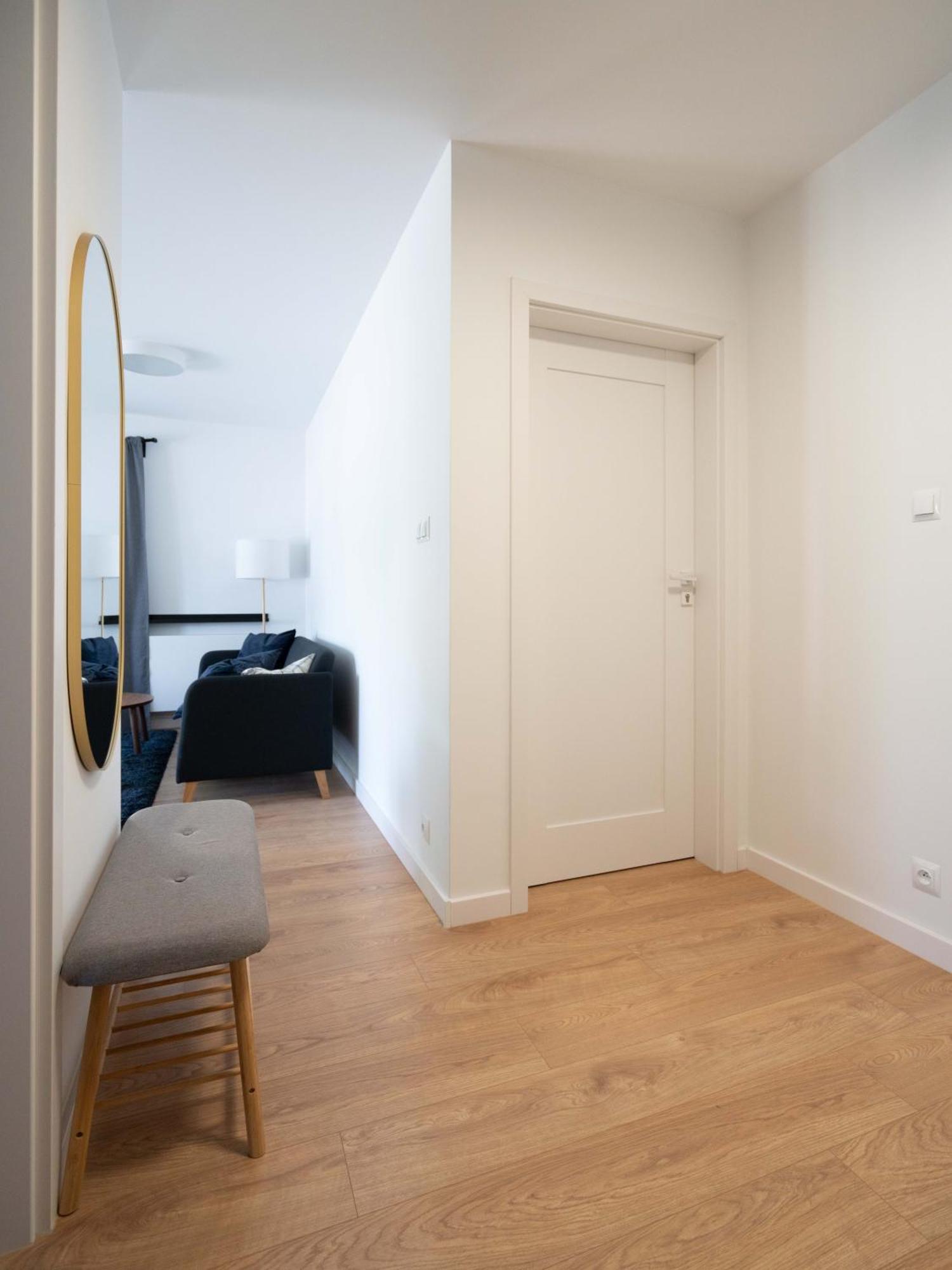 Aparthotel Weissa 7 Kraków Exteriör bild
